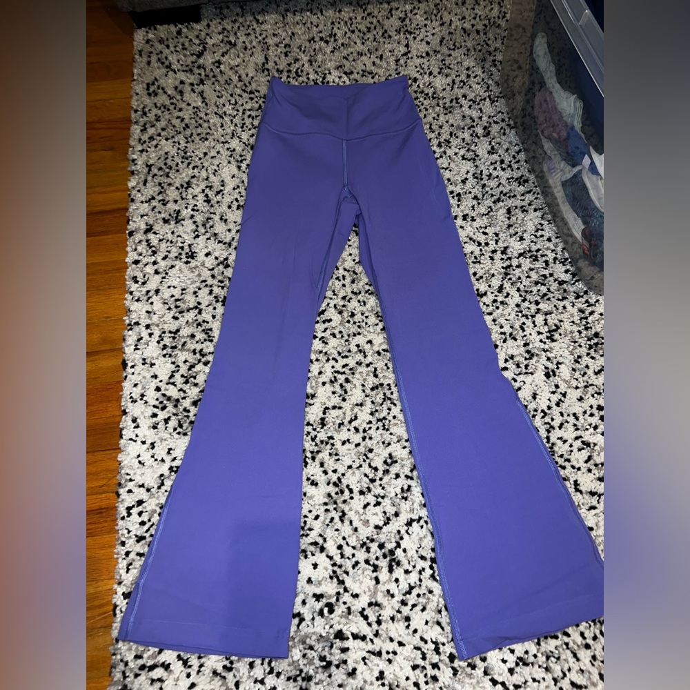 Lululemon Groove Super-High Rise Flared Pant Nulu Size 4 in Charged Indigo